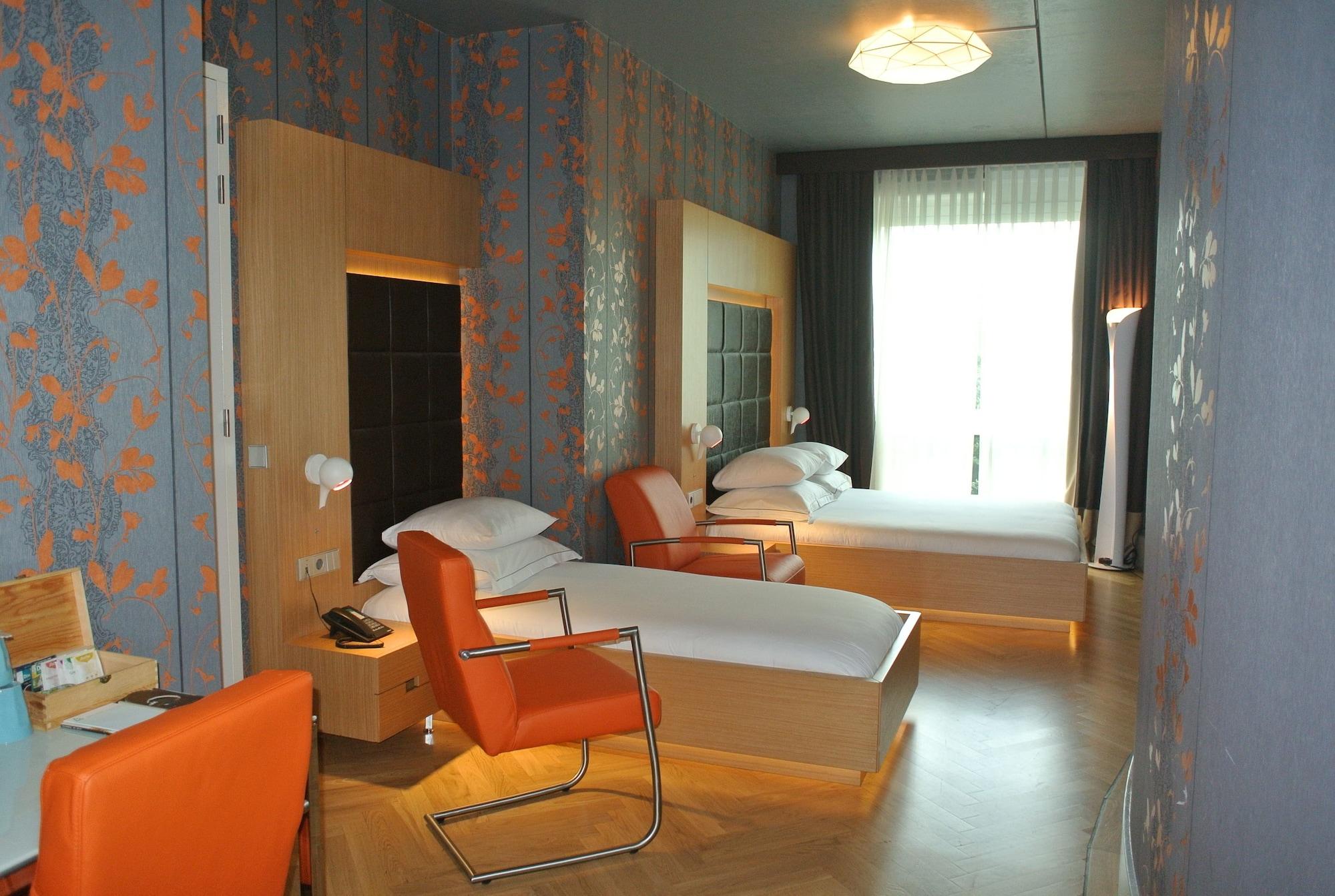 אמסטרדם Amadi Park Hotel מראה חיצוני תמונה