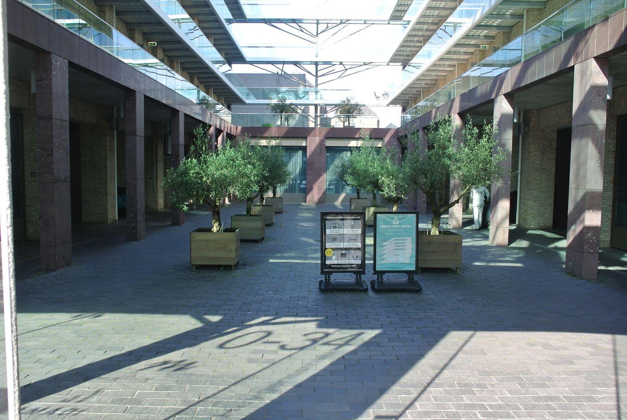 אמסטרדם Amadi Park Hotel מראה חיצוני תמונה